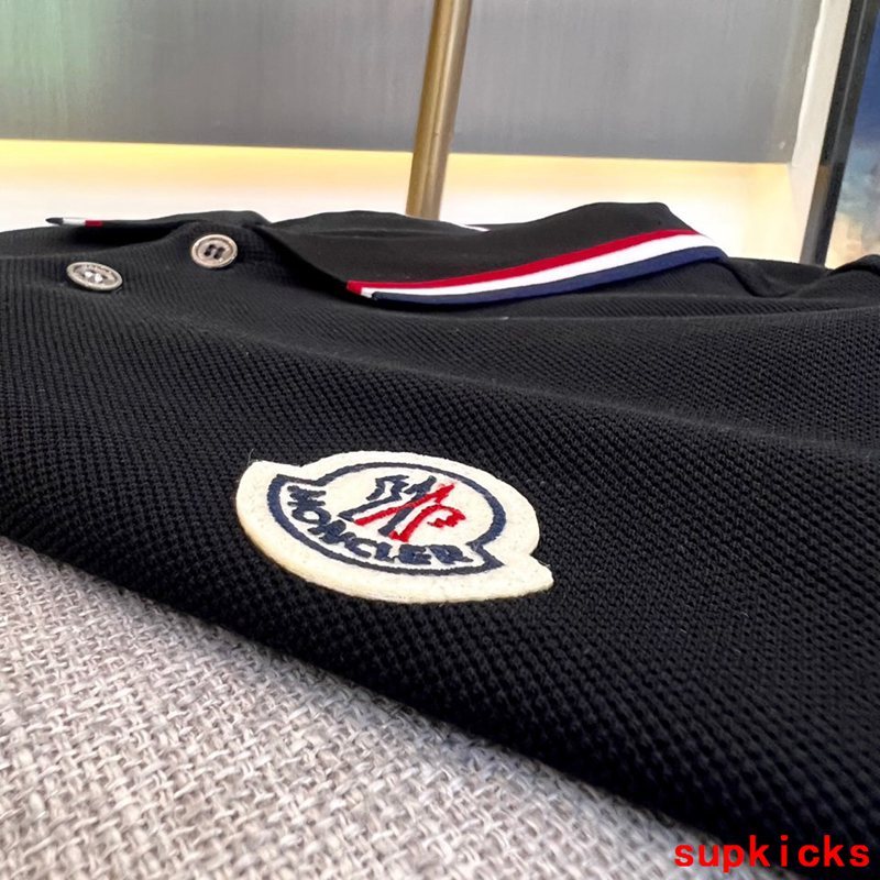 Moncler Luxury Cloth