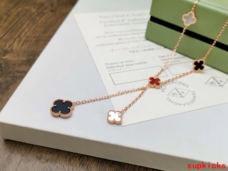 Van Cleef & Arples Jewelry