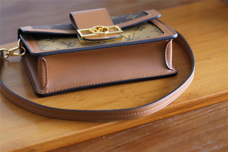 I W Fashion Lu-Vi bags - 8137