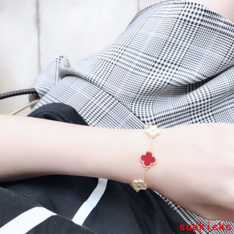 Van Cleef & Arples Jewelry