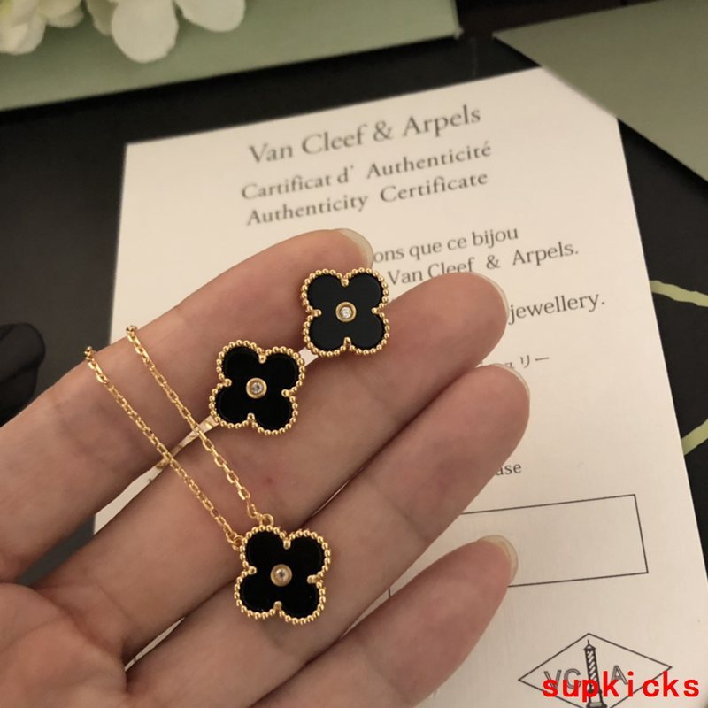 Van Cleef & Arples Jewelry