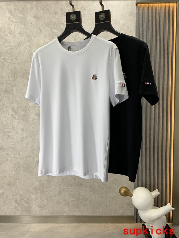 Moncler Luxury Cloth