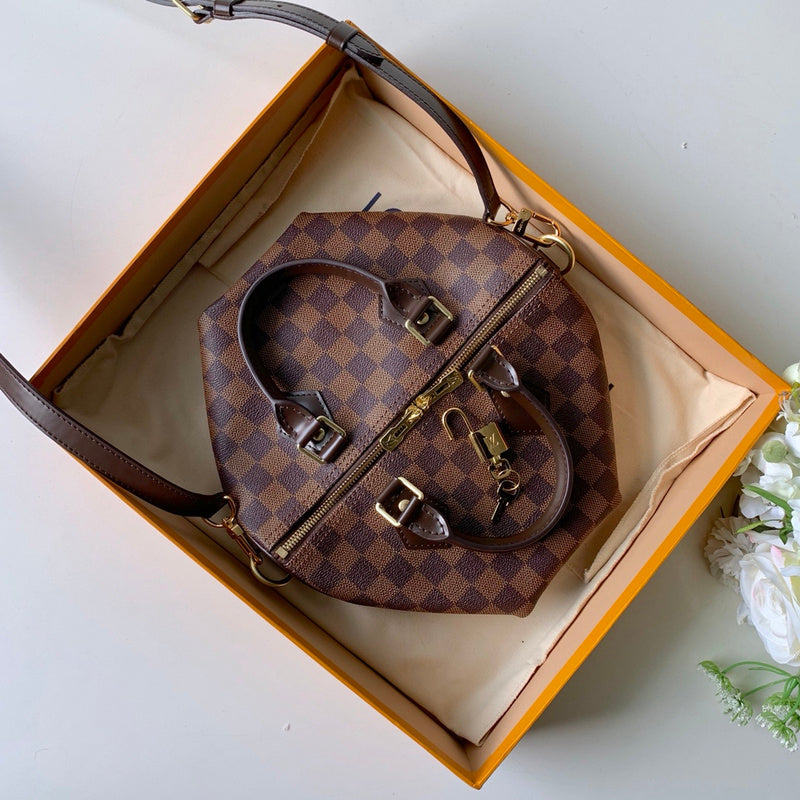 LOV2 Bags - Luxurious Bags  2661