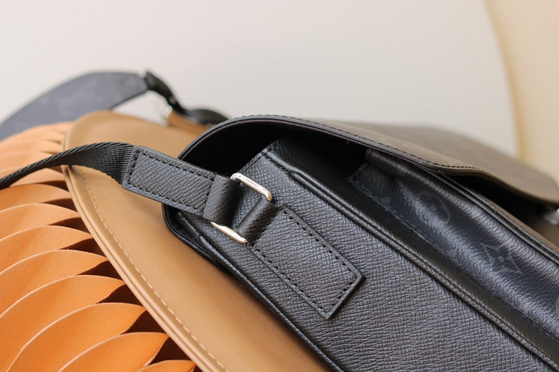 I W Fashion Lu-Vi bags - 17191