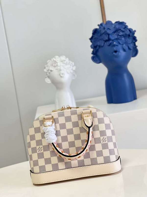 LOV2 Bags - Luxurious Bags  660