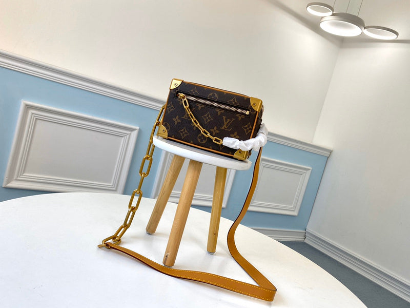 I W Fashion Lu-Vi bags - 17084