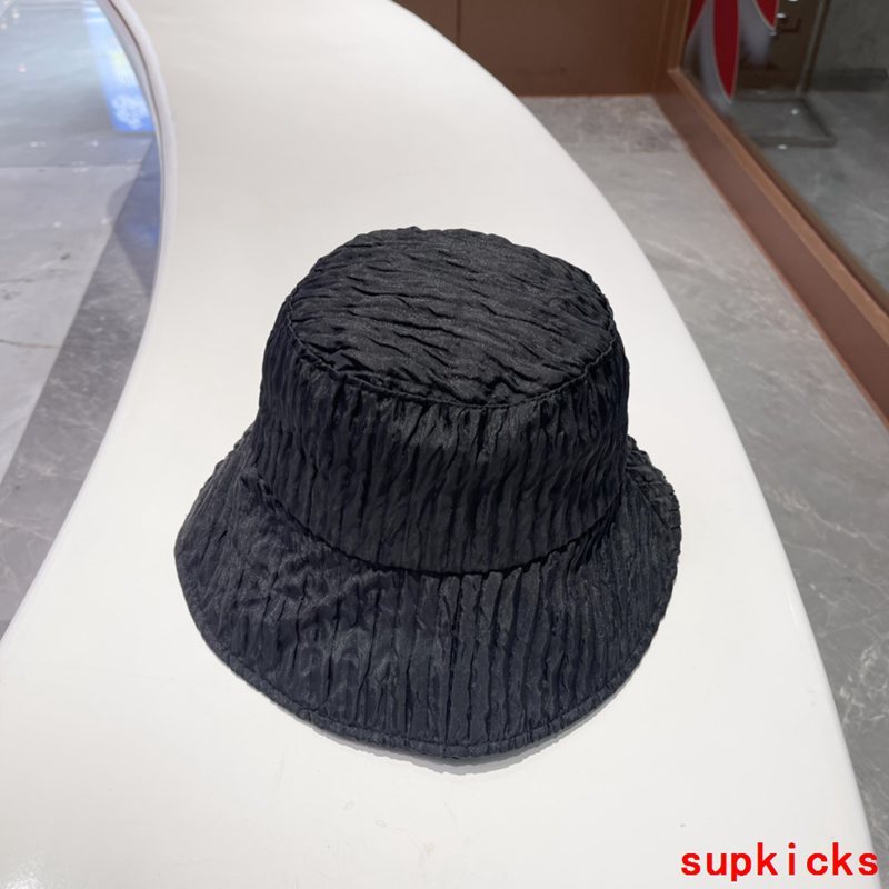 Louis Vuitton Luxury Cap