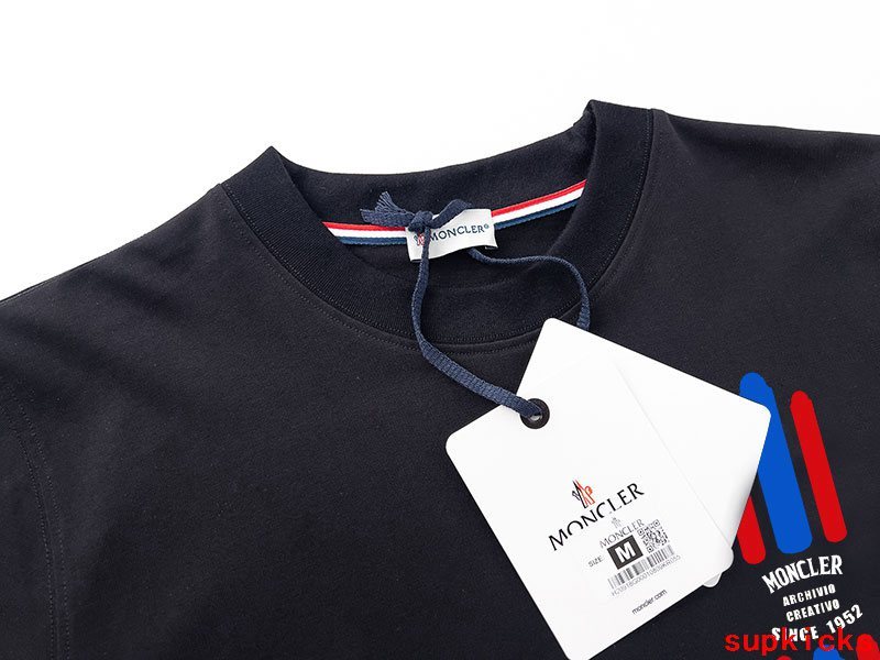 Moncler Luxury Cloth