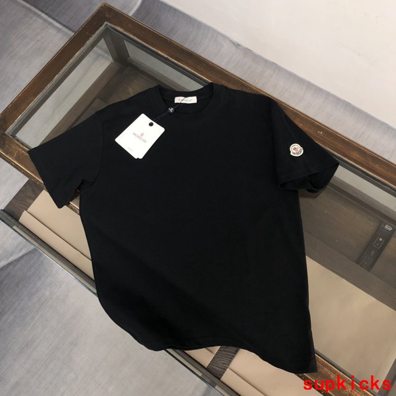 Moncler Luxury Cloth