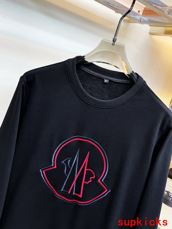 Moncler Luxury Cloth