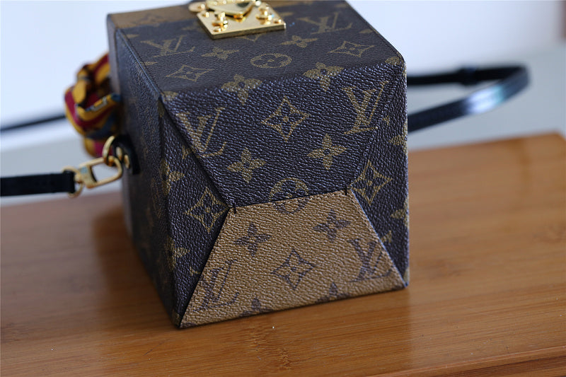 I W Fashion Lu-Vi bags - 9401