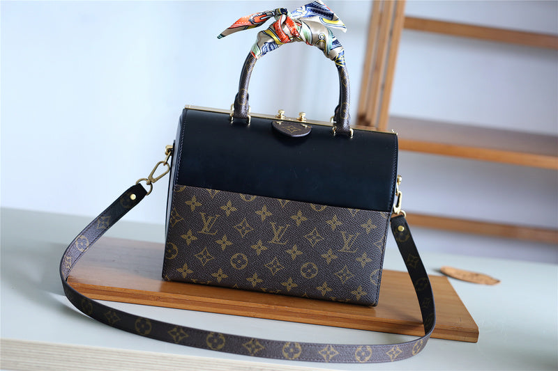 I W Fashion Lu-Vi bags - 8181
