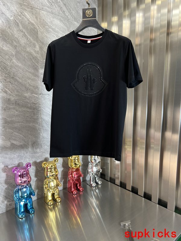 Moncler Luxury Cloth