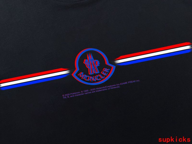Moncler Luxury Cloth