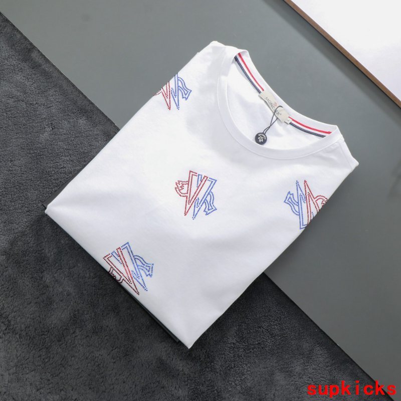 Moncler Luxury Cloth