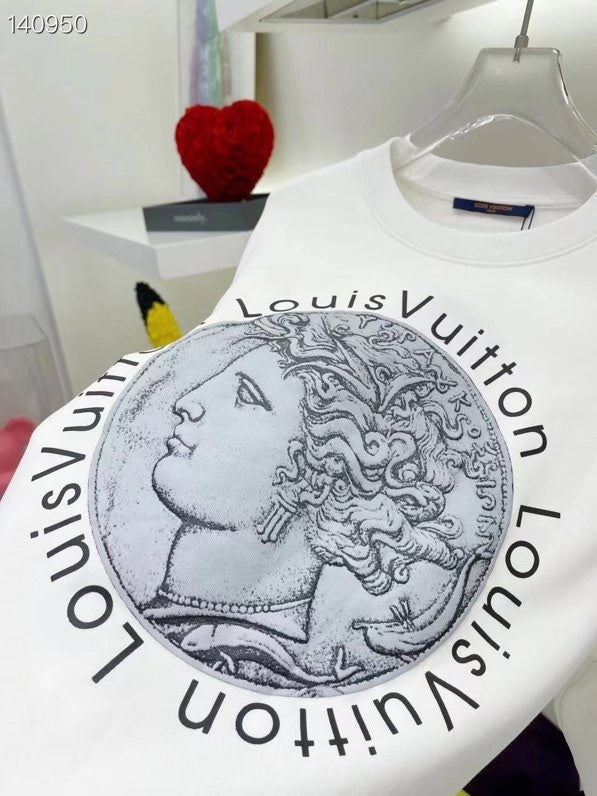Louis Vuittion Luxury Clothes