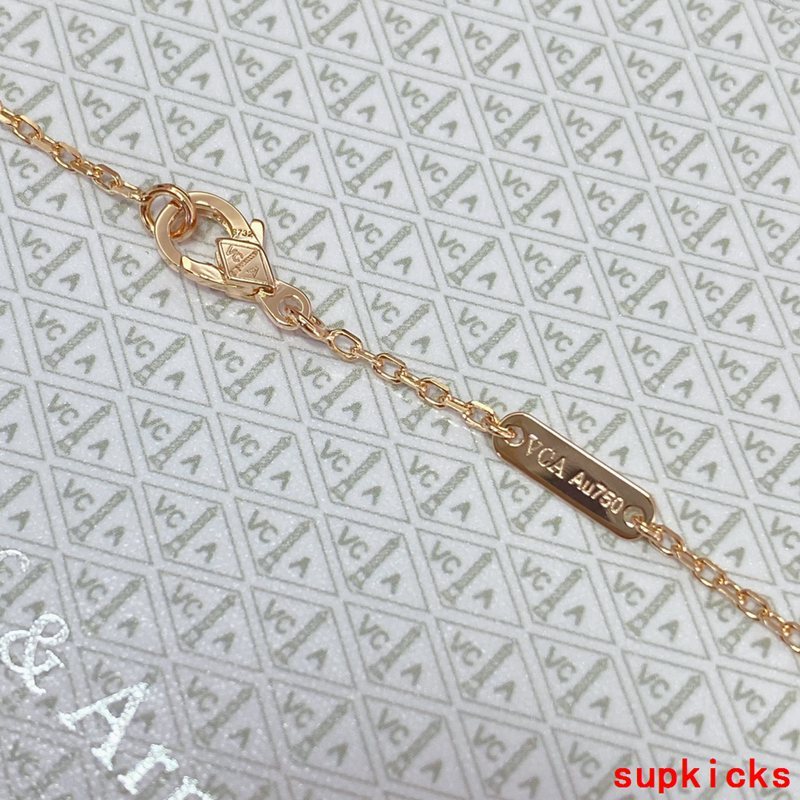 Van Cleef & Arples Jewelry