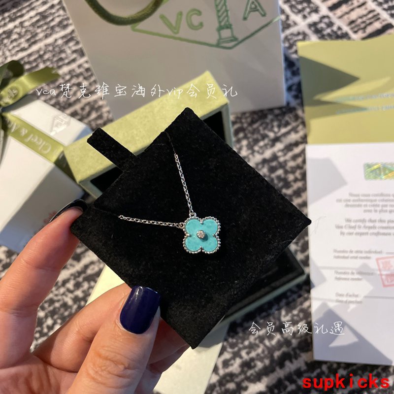 Van Cleef & Arples Jewelry