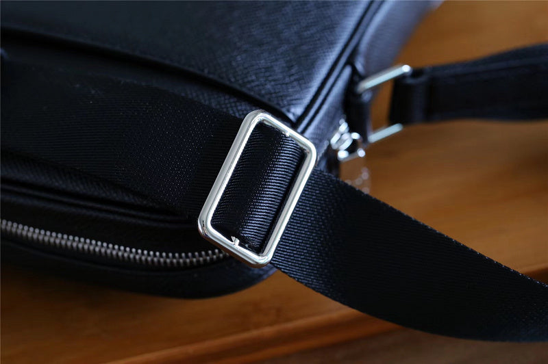 I W Fashion Lu-Vi bags - 10373