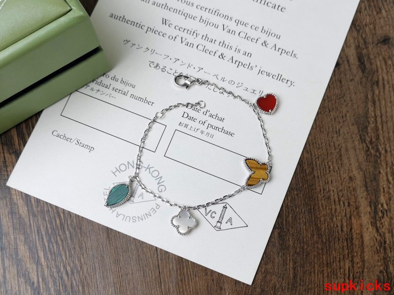 Van Cleef & Arples Jewelry
