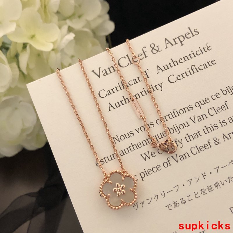 Van Cleef & Arples Jewelry