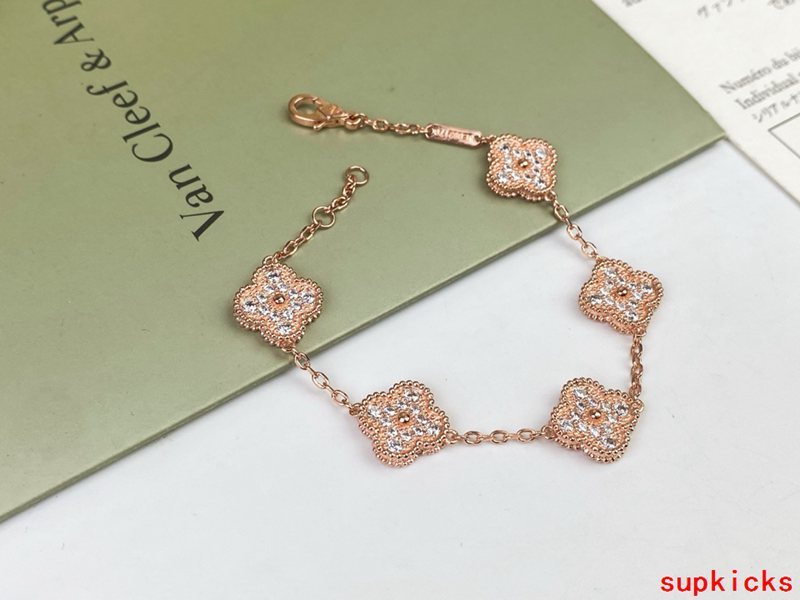 Van Cleef & Arples Jewelry