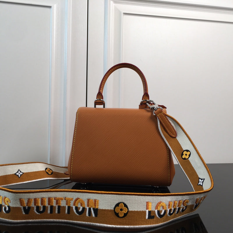 I W Fashion Lu-Vi bags - 17099