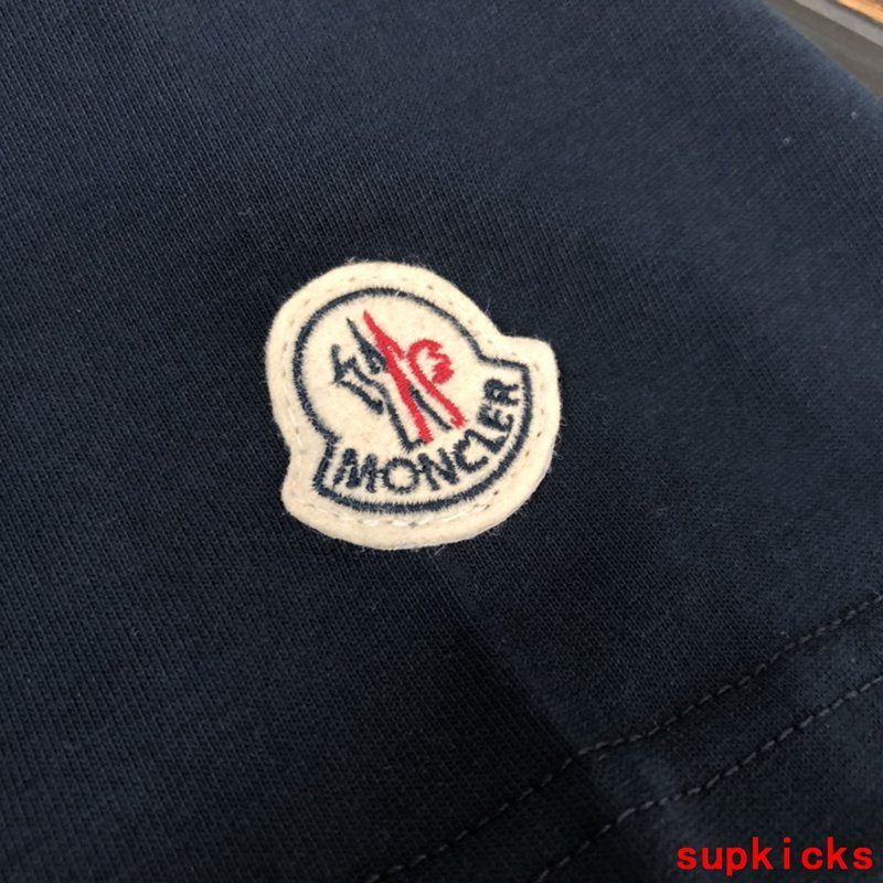 Moncler Luxury Cloth