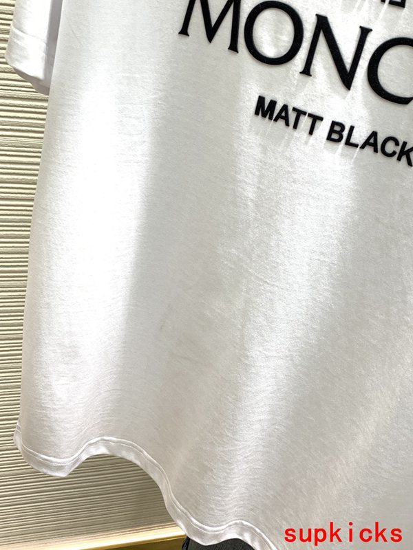 Moncler Luxury Cloth