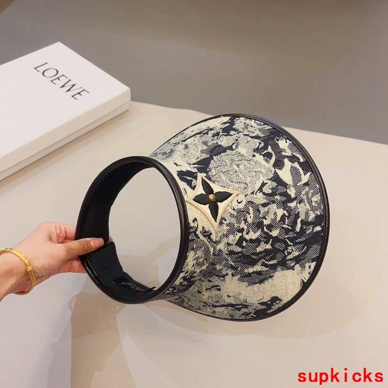Louis Vuitton Luxury Cap