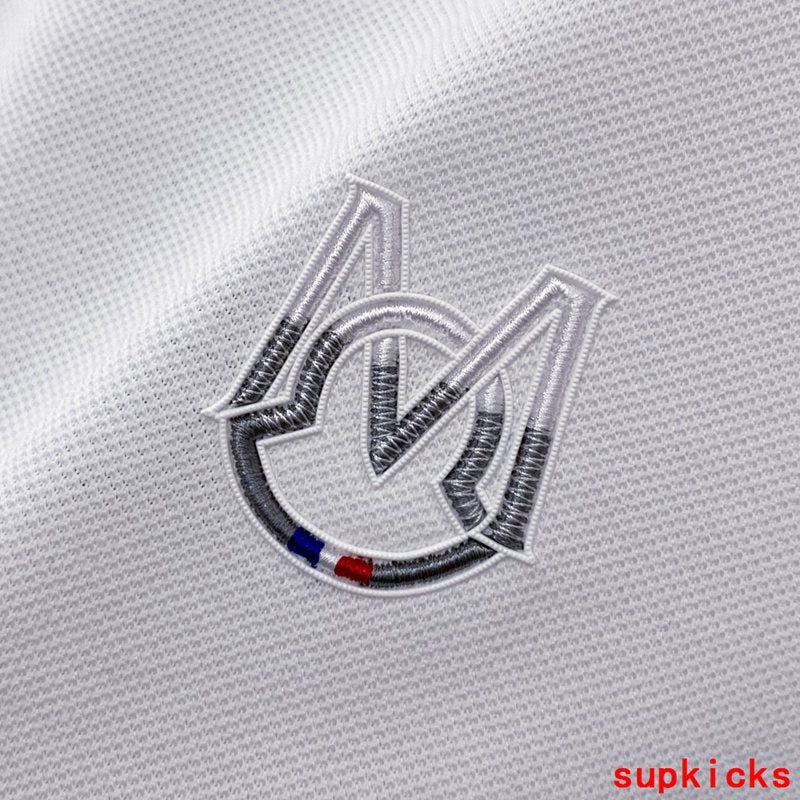 Moncler Luxury Cloth