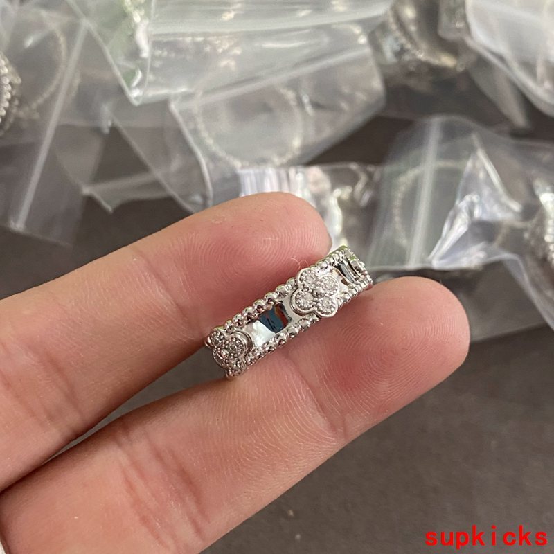Van Cleef & Arples Jewelry