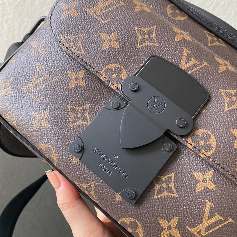 I W Fashion Lu-Vi bags - 17376