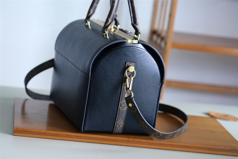 I W Fashion Lu-Vi bags - 8181