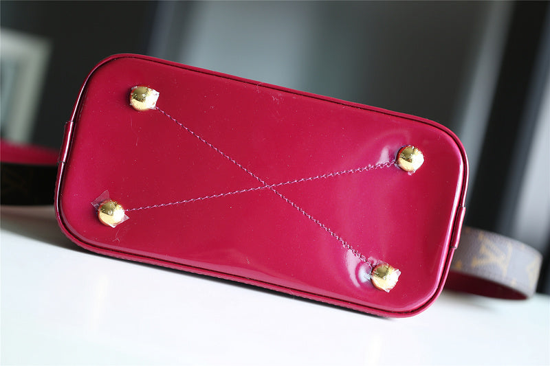 I W Fashion Lu-Vi bags - 8282