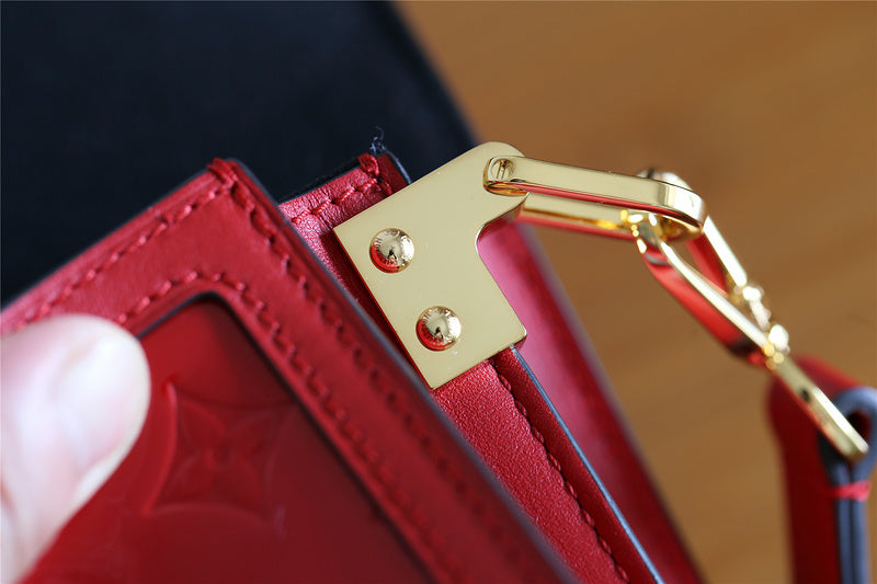 I W Fashion Lu-Vi bags - 8123