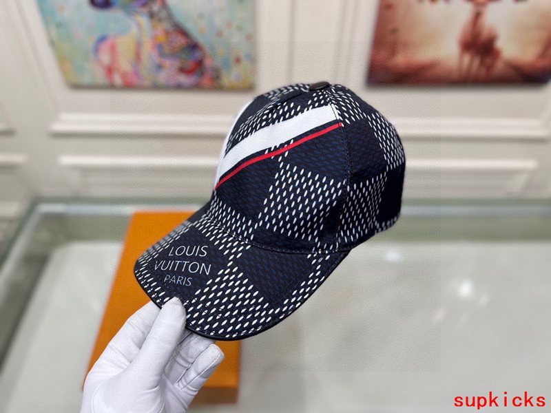 Louis Vuitton Luxury Cap