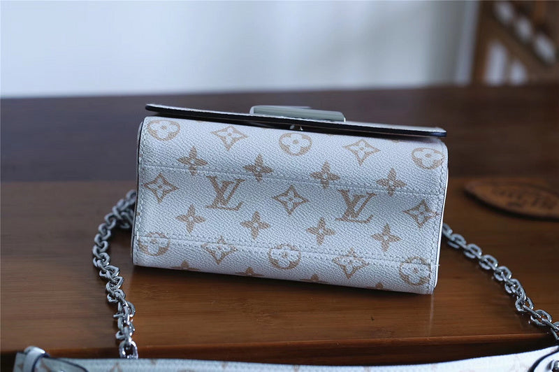 I W Fashion Lu-Vi bags - 8443