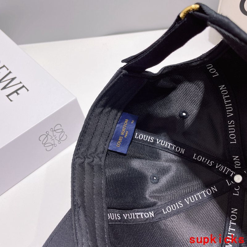 Louis Vuitton Luxury Cap