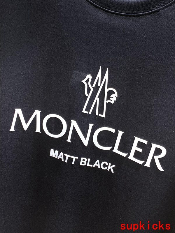 Moncler Luxury Cloth