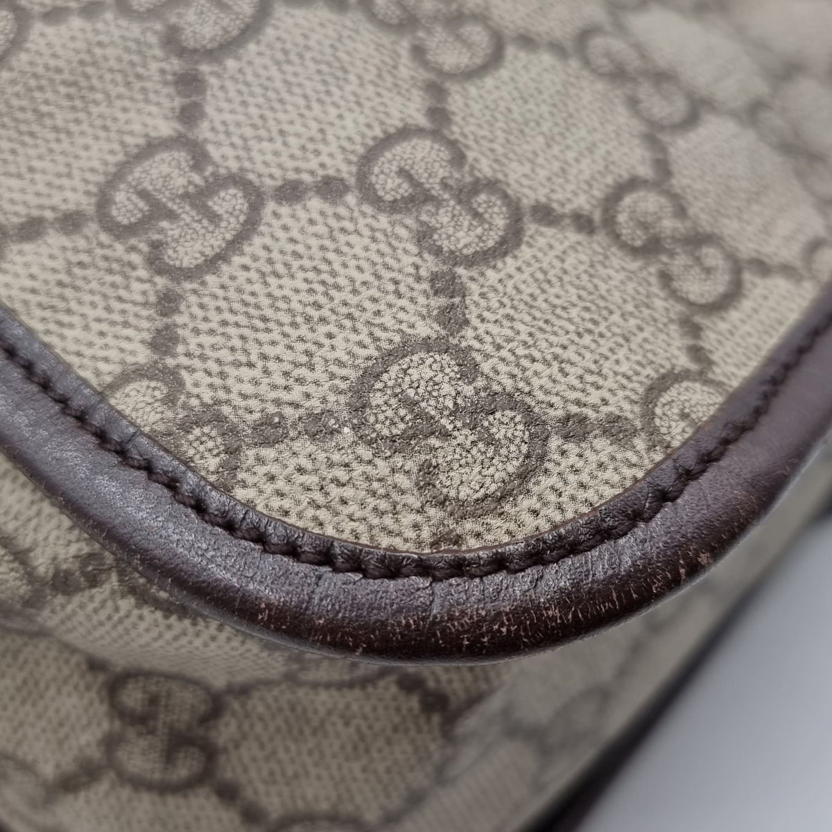 GG Supreme Web Messenger Bag Beige