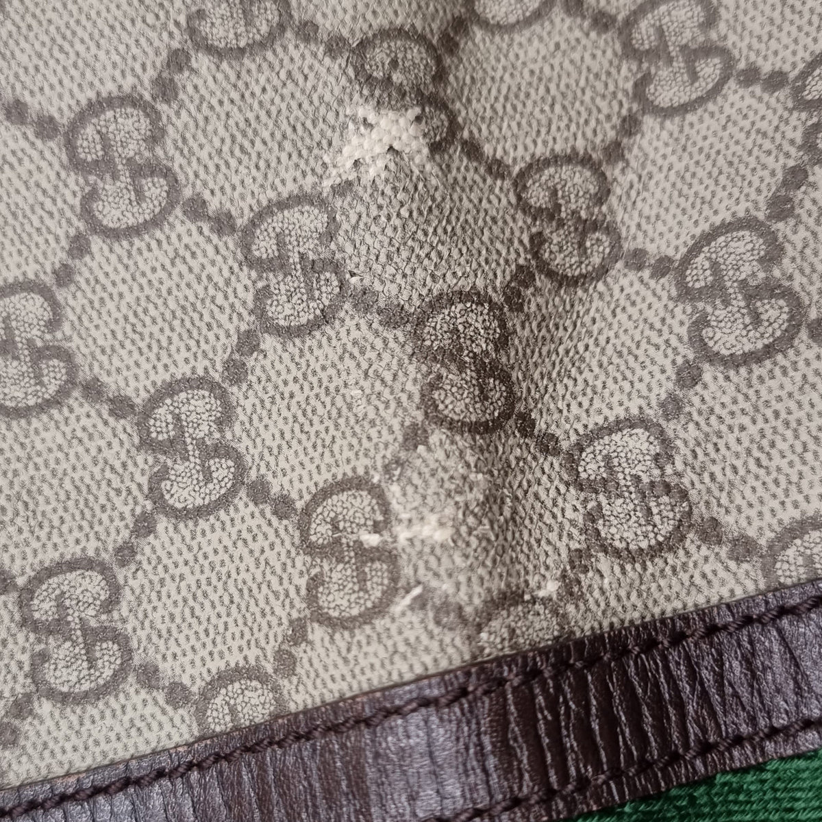 GG Supreme Web Messenger Bag Beige