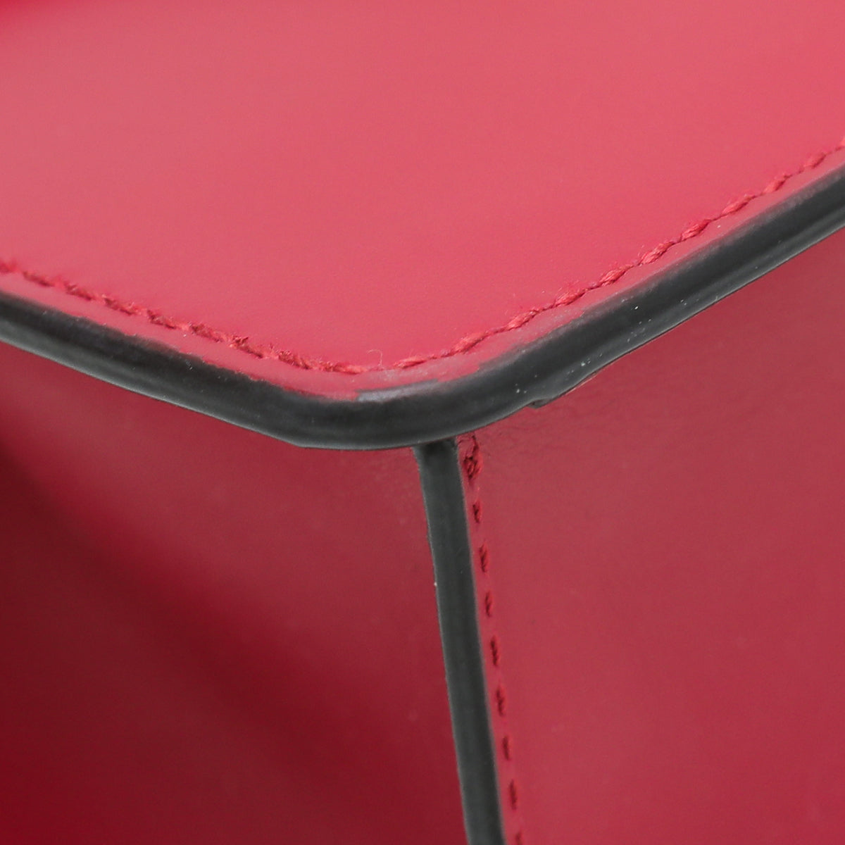 Gucci Red Sylvie Mini Top Handle Bag