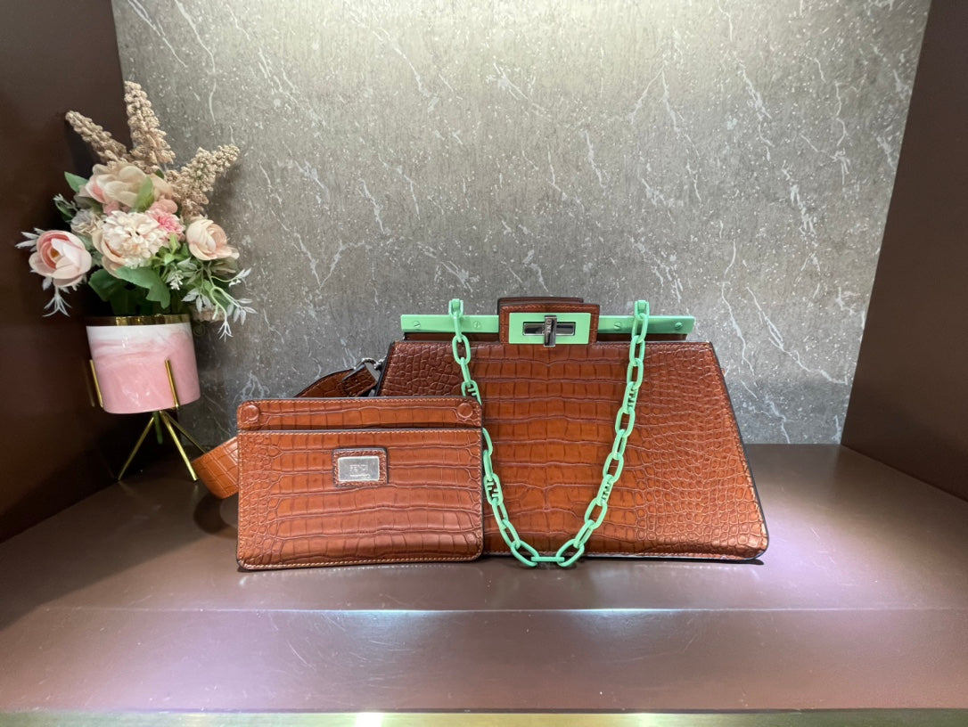 Elite Carryalls