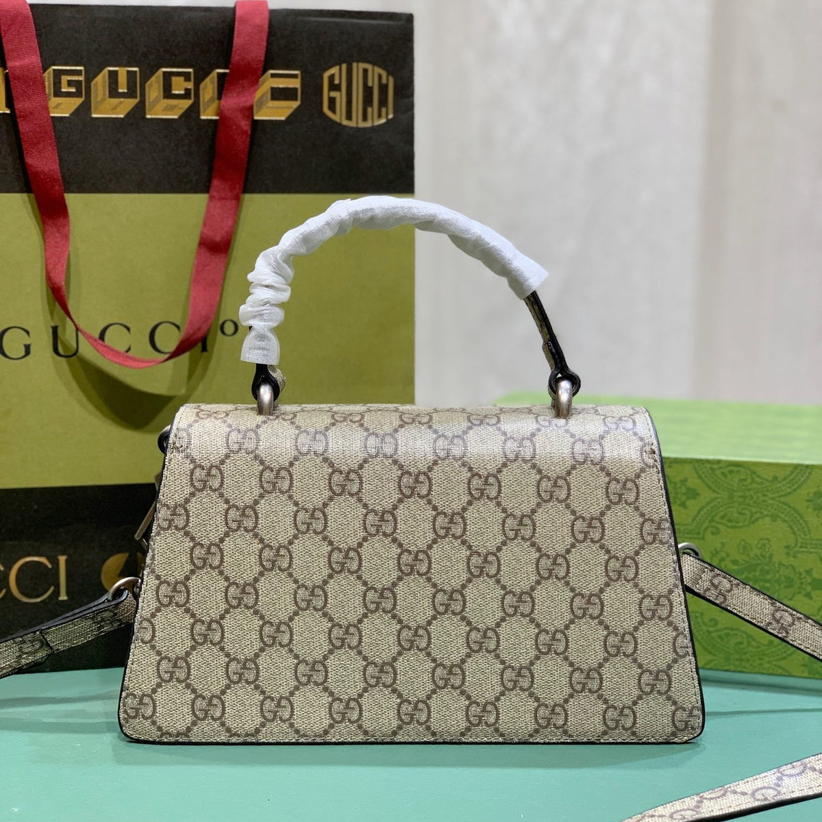 Elite Carryalls