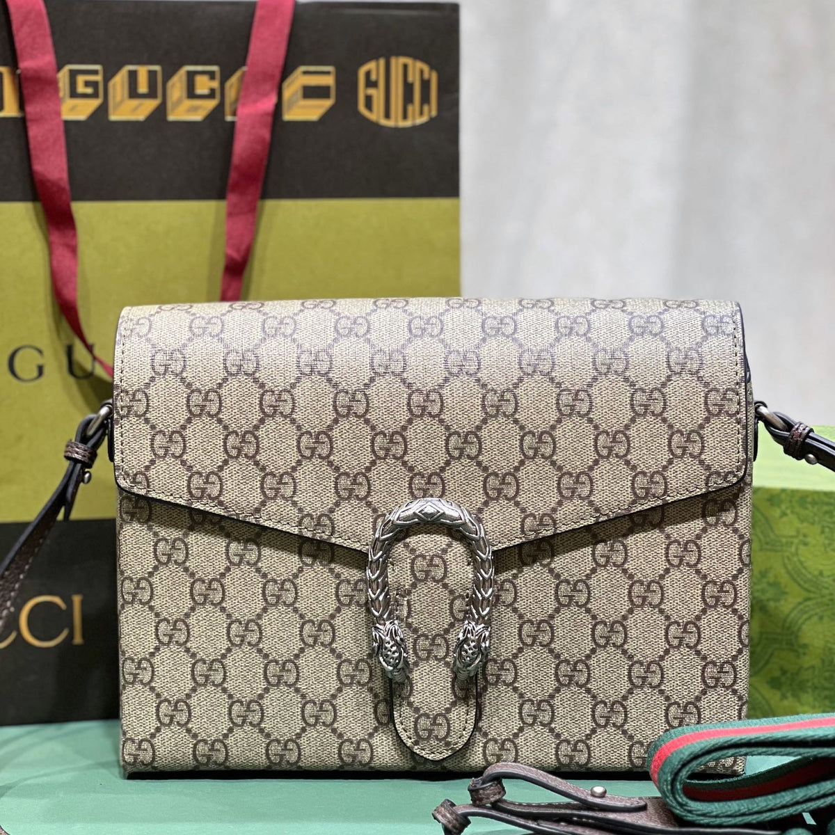 Elite Carryalls