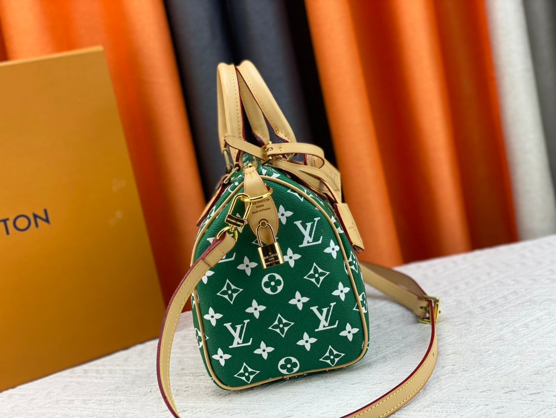 Elite Carryalls