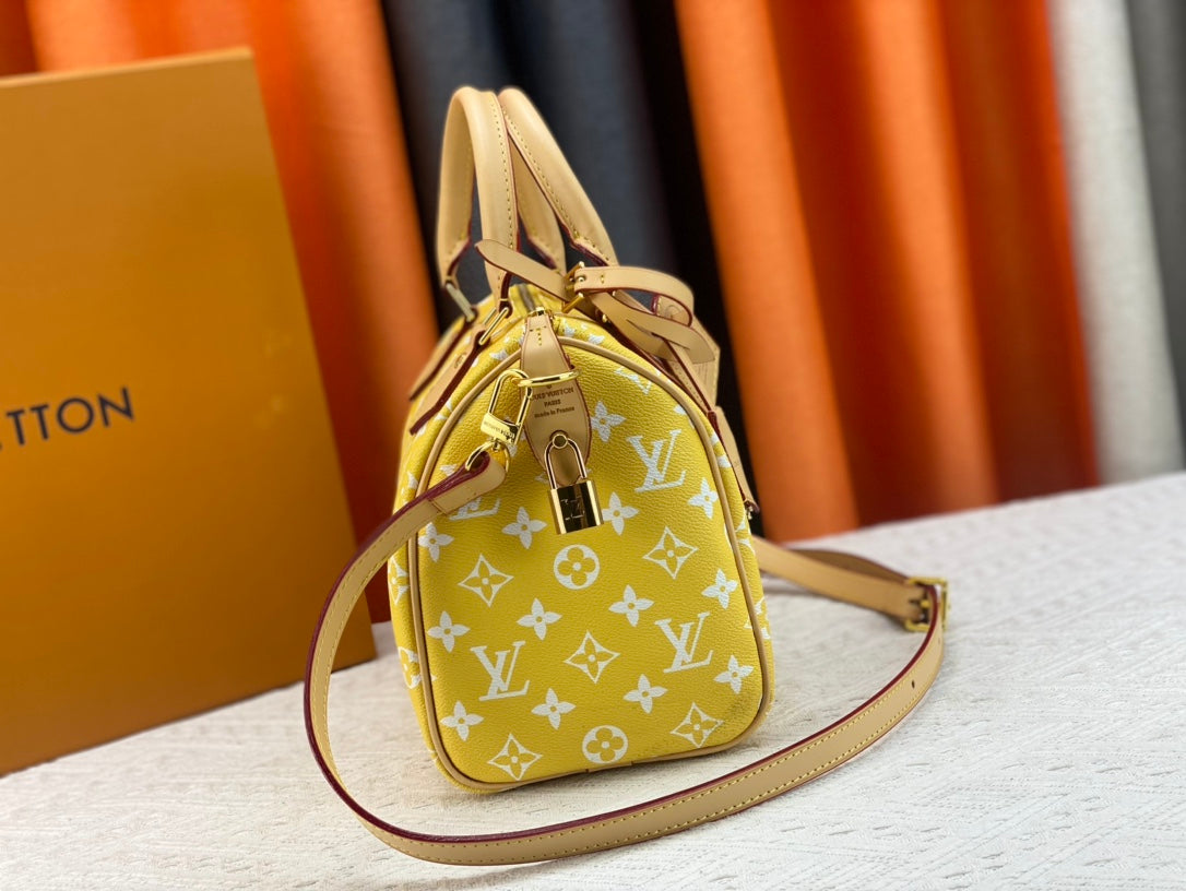 Elite Carryalls