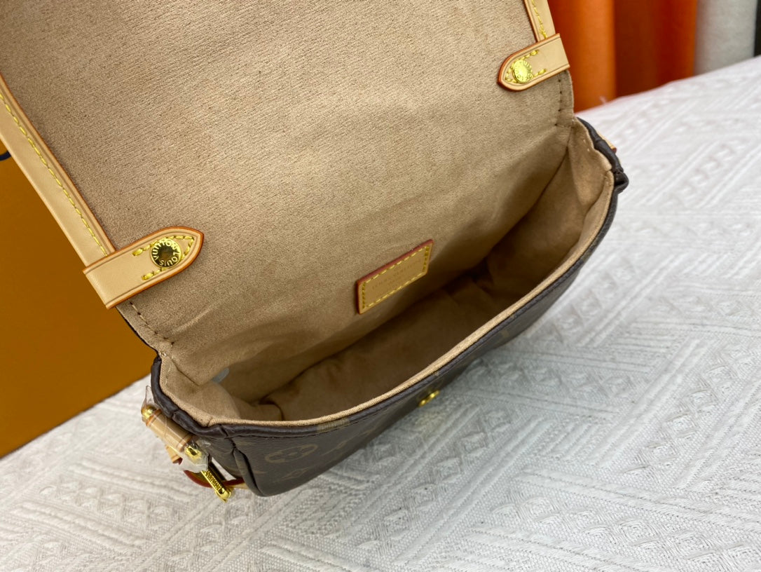 Elite Carryalls