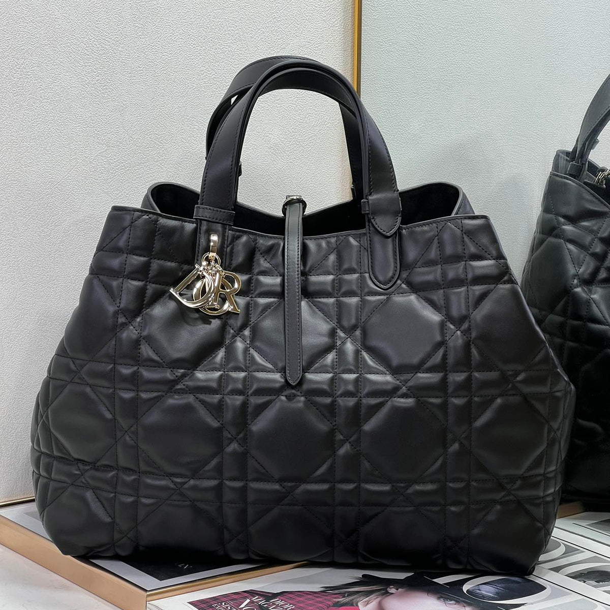 Elite Carryalls